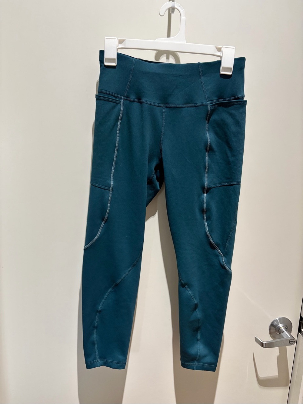 Sweaty Betty Therma pants with pockets~ size 8